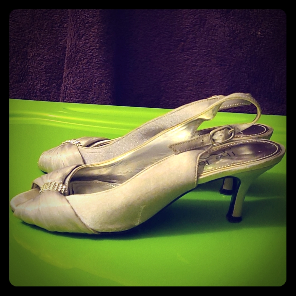 Girls' The Touch of Nina Silver Heels